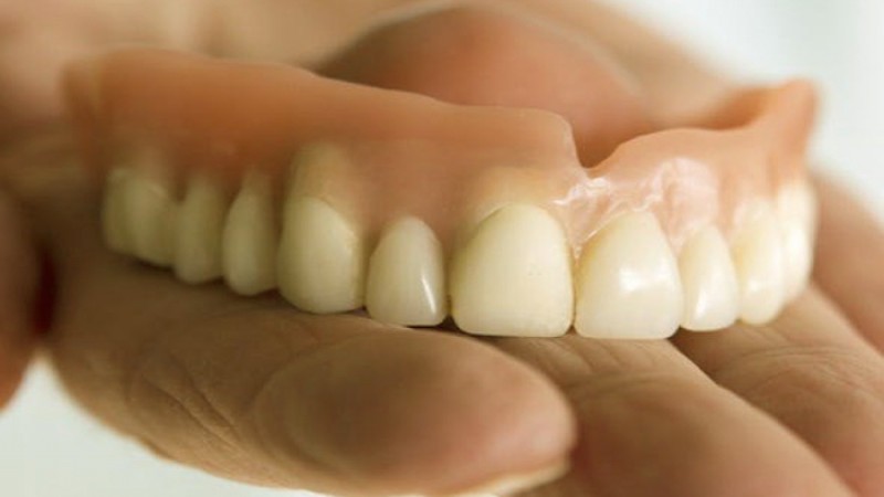 পানি খেতে গিয়ে দাঁত খেয়ে ফেলে নারীর মৃত্যু