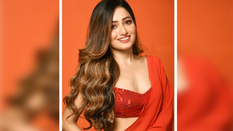 সম্পর্কের কথা প্রকাশ্যে আনলেন সুদীপ্তা