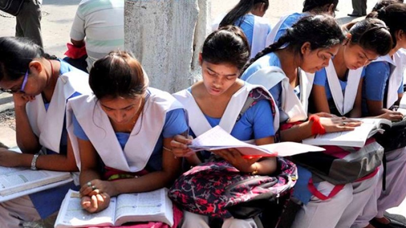 মাধ্যমিক-উচ্চ মাধ্যমিকের ছুটি বাড়ল