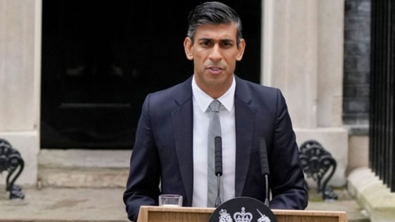 নিজ দলের এমপিদের বিদ্রোহের মুখে ঋষি সুনাক