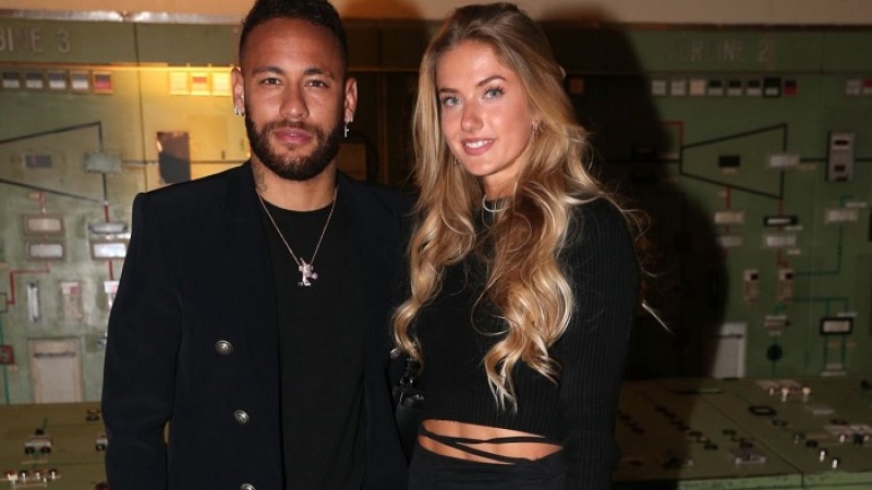 নেইমারকে রূপসী দৌড়বিদের প্রস্তাব