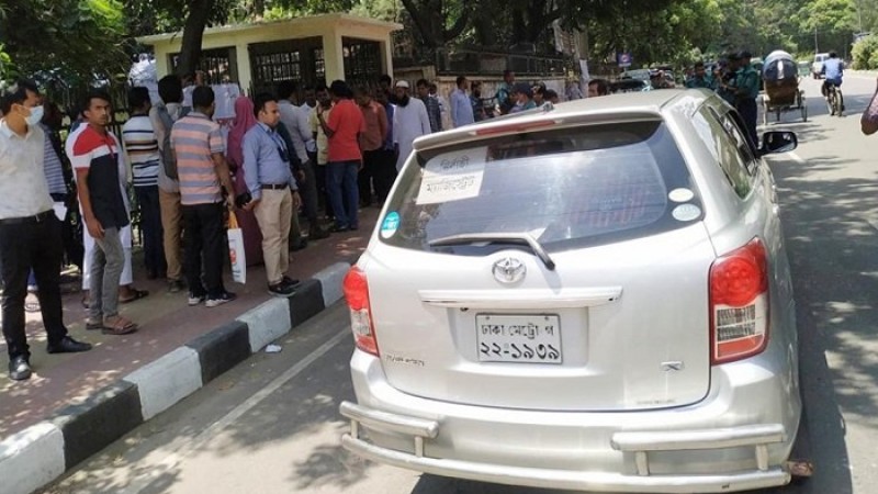 উচ্চশব্দে হর্ন বাজানোয় ম্যাজিস্ট্রেটের গাড়িকে জরিমানা