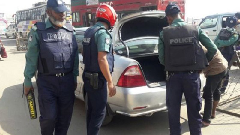 দুই জঙ্গি পালিয়ে যাওয়ায় রাজধানীতে রেড অ্যালার্ট