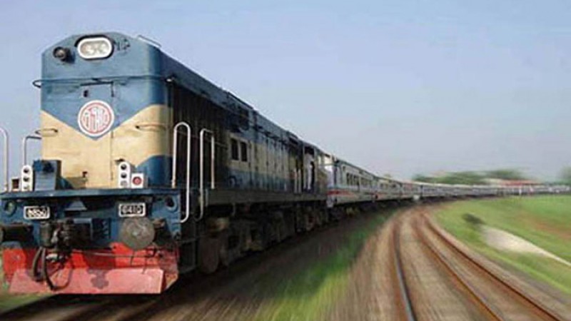 ৭ ঘণ্টা পর স্বাভাবিক হলো ঢাকা-চট্টগ্রাম রেল যোগাযোগ