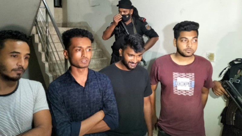 অভিযুক্ত ৩ ছাত্রকে আজীবন বহিষ্কার করা হবে: চবি উপাচার্য