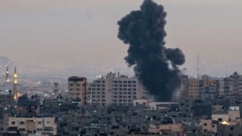 ফিলিস্তিনের গাজায় ইসরায়েলের বিমান হামলা
