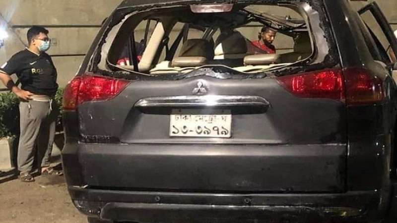 মহাখালী ফ্লাইওভারে গাড়ির ধাক্কা, দুই তরুণের মৃত্যু