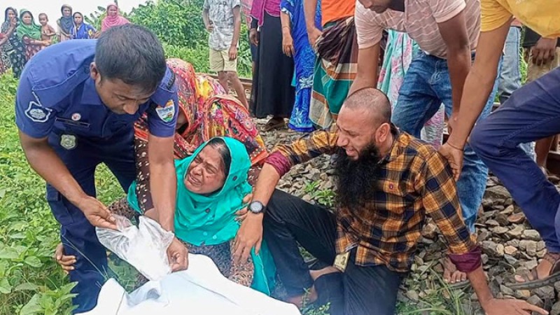 টাঙ্গাইলে ট্রেনে কাটা পড়ে নারীসহ নিহত ২