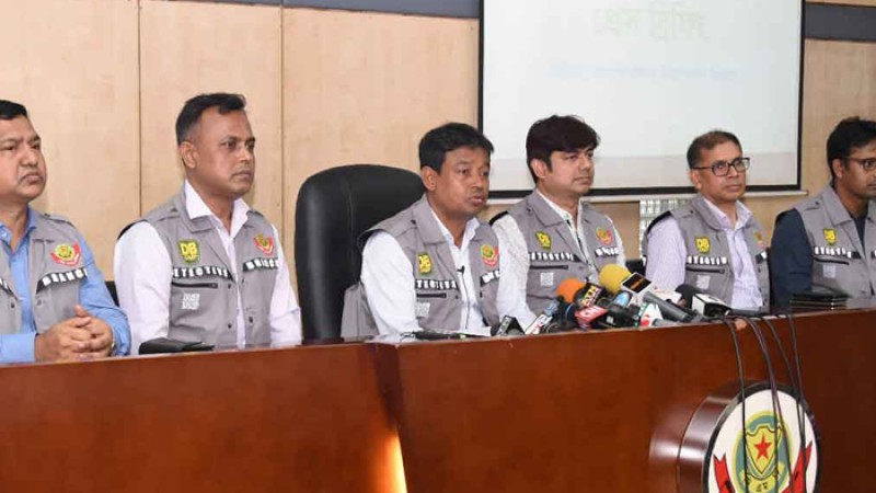 নির্দোষ কাউকে হয়রানি কিংবা গ্রেফতার করা হচ্ছে না: ডিবি প্রধান হারুন