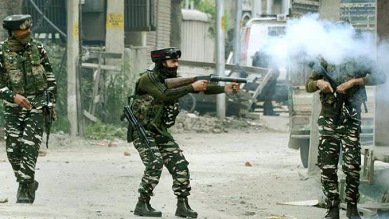 নিরাপত্তা বাহিনীর গুলিতে কাশ্মীরে নিহত ৩ জন