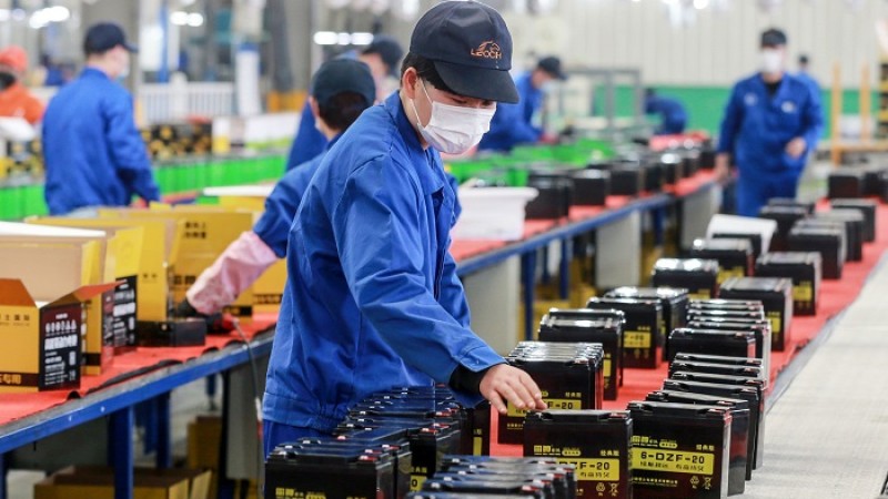 অক্টোবরে ধুঁকেছে চীনের শিল্প ও পরিষেবা খাত