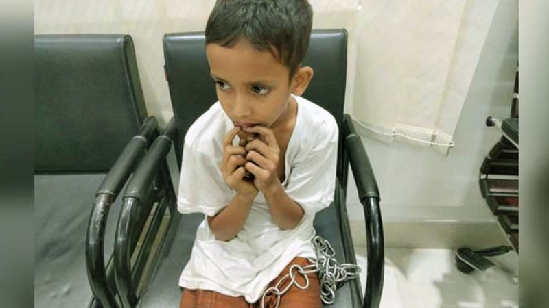 শিকলে বেঁধে ছাত্রকে নির্যাতন, অধ্যক্ষ আটক