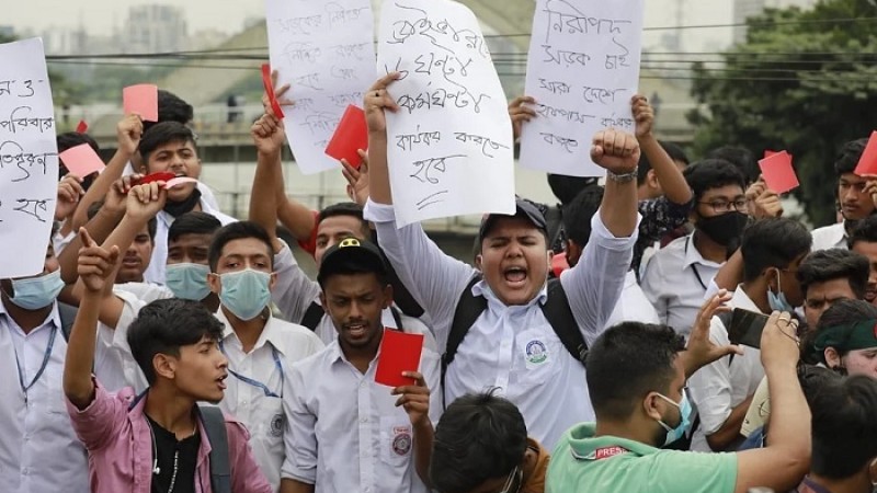 শাহবাগে প্রতীকী লাশের মিছিল করবে শিক্ষার্থীরা