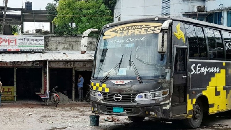 সাতক্ষীরা থেকে দূরপাল্লার সব রুটে বাস বন্ধ