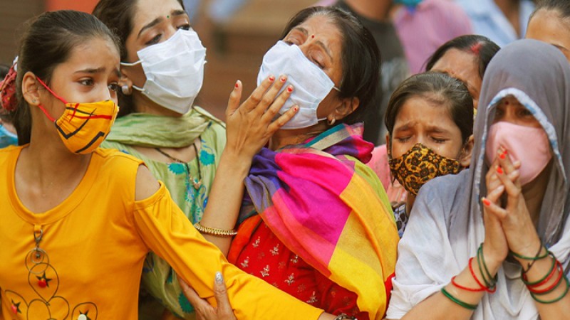 বিশ্বে করোনায় আরও ১৪২৭ জনের মৃত্যু, আক্রান্ত বেড়েছে