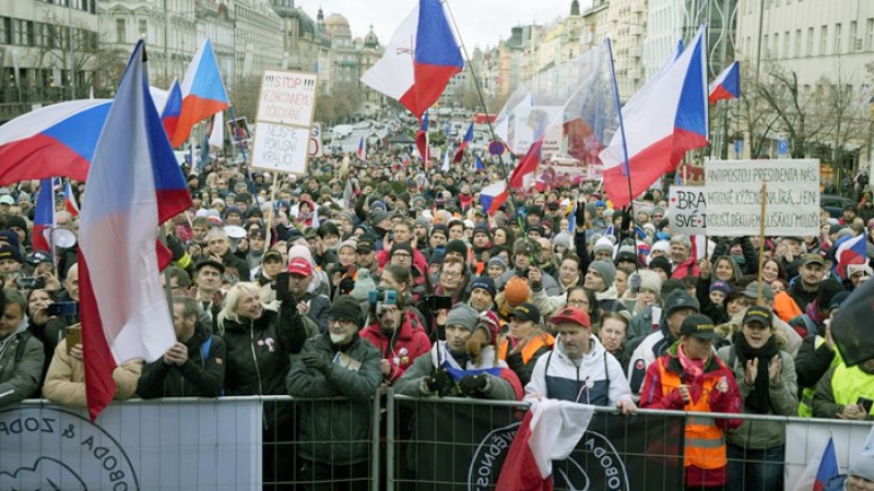টিকা নিয়ে এ বার বিক্ষোভ বেলজিয়ামেও